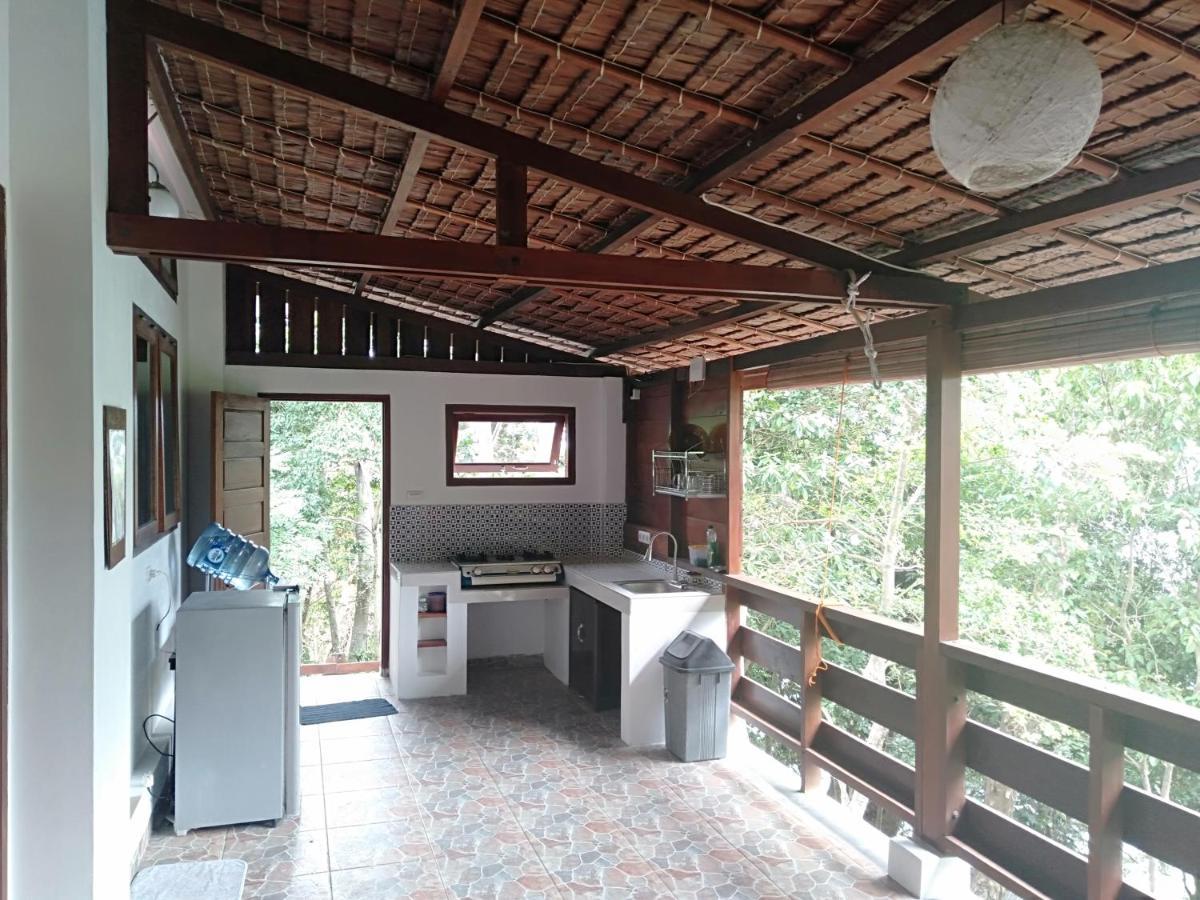 Treetop Guesthouse And Bungalows Sabang  Exterior photo